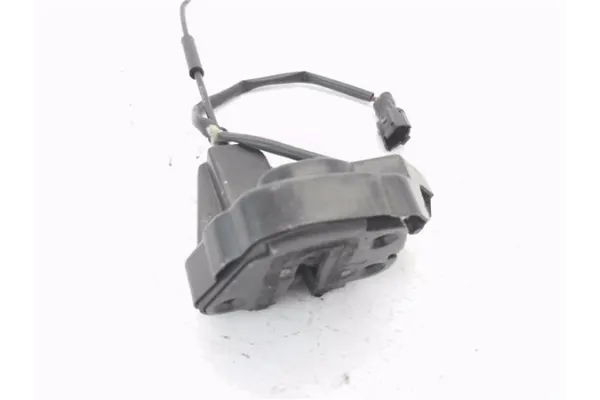 Recambio de cierre electromagnetico trasero derecho para kia carnival 2.9 crdi referencia OEM IAM 0K53A72380B  