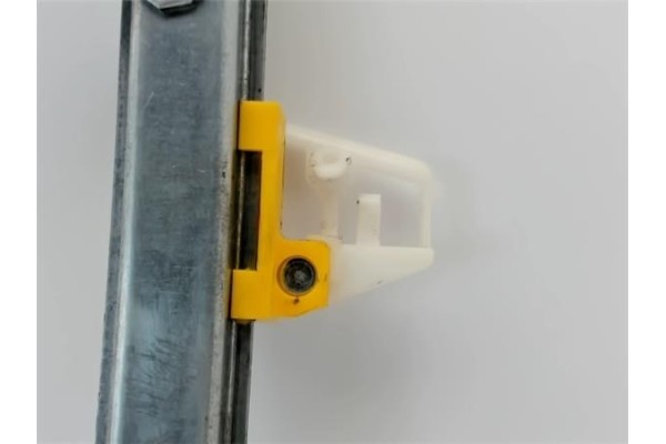 Recambio de mecanismo elevalunas delantero derecho para renault megane ii berlina 3p referencia OEM IAM   