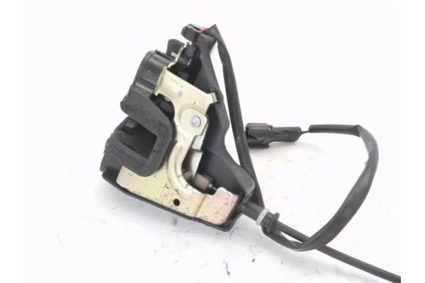Recambio de cierre electromagnetico trasero derecho para kia carnival 2.9 crdi referencia OEM IAM 0K53A72380B  