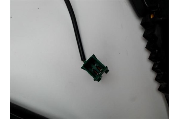 Recambio de anclaje cinturon delantero izquierdo para opel zafira a 2.0 dti 16v referencia OEM IAM 197391  