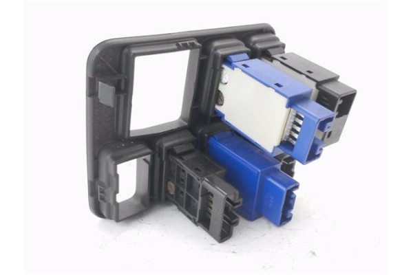 Recambio de mando multifuncion para toyota land cruiser (j12) 3.0 d-4d (kdj120) referencia OEM IAM 8416533040 8487160030 