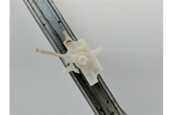 Recambio de mecanismo elevalunas delantero derecho para renault clio ii fase i (b/cb0) referencia OEM IAM   