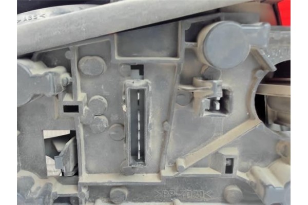 Recambio de piloto trasero izquierdo para peugeot 306 berlina 3/5 puertas (s1)(1996) referencia OEM IAM   