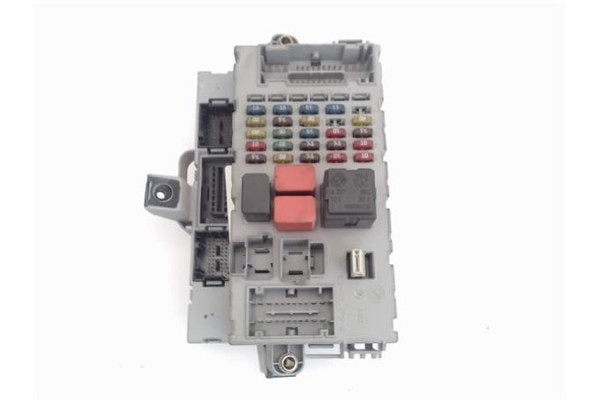 Recambio de caja fusibles/rele para fiat i doblo (119) 1.9 jtd (223axe1a) referencia OEM IAM 46817785NPL 46535725 