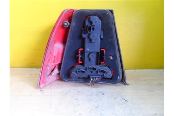 Recambio de piloto trasero derecho para volkswagen bora berlina (1j2) 1.9 highline referencia OEM IAM 1J5945096AB   Recambio de piloto trasero derecho para volkswagen bora berlina (1j2) 1.9 highline referencia OEM IAM 1J5945096AB