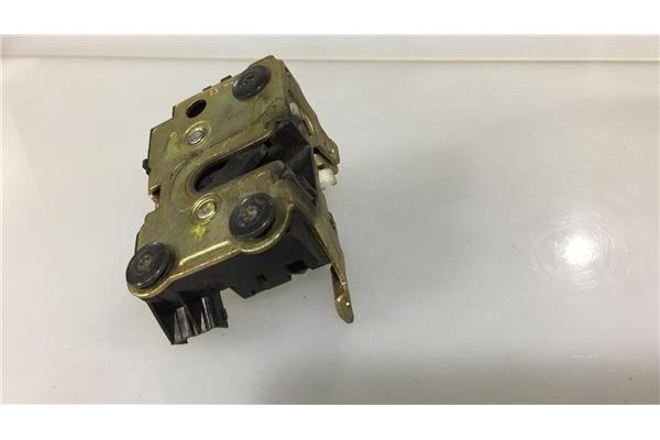 Recambio de cierre electromagnetico delantero izquierdo para renault master combi 1.9 l1h1   batalla 3078 6 - plazas referencia 