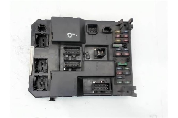 Recambio de caja fusibles/rele para peugeot 307 (s1) 2.0 xr referencia OEM IAM 9651196980  