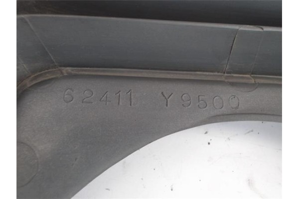 Recambio de cerquillo faro para nissan vanette furgón (c22) 2.0 d referencia OEM IAM 62411Y9500  
