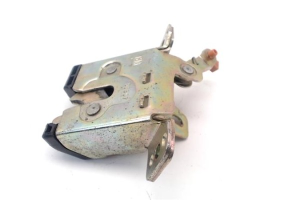 Recambio de cerradura porton para opel corsa b 1.7 d referencia OEM IAM 5134081  