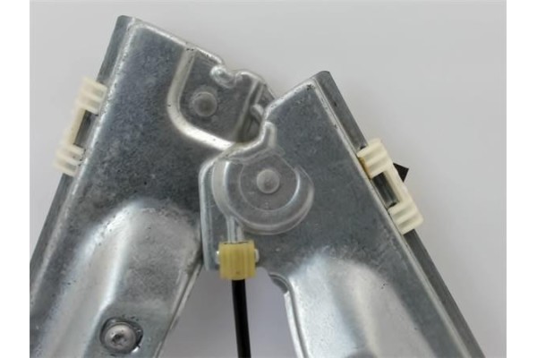 Recambio de mecanismo elevalunas delantero izquierdo para renault clio iii referencia OEM IAM   