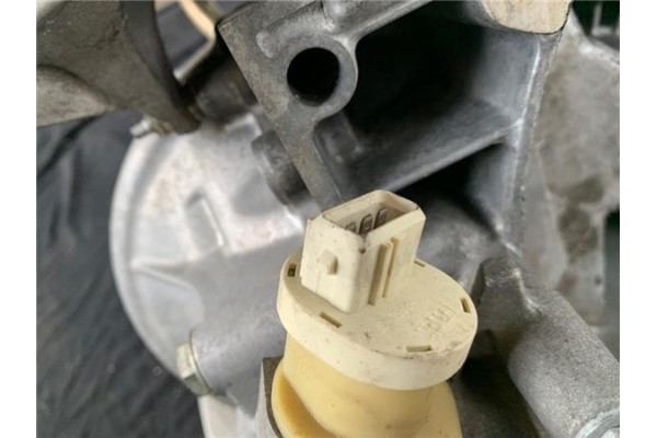 Recambio de caja cambios manual para citroen xsara picasso 2.0 hdi referencia OEM IAM 20DL65  