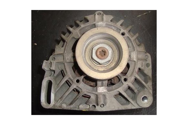 Recambio de alternador para renault clio iii 1.2 16v expression referencia OEM IAM 7700437090 SG9B035 2542422C 