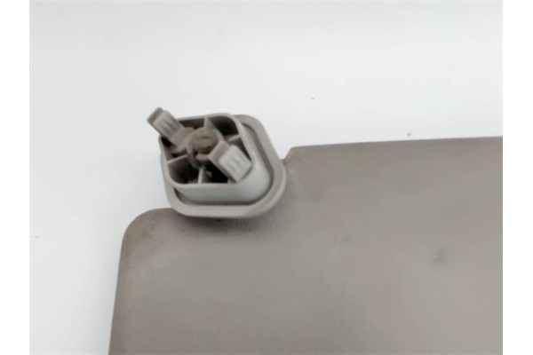 Recambio de parasol izquierdo para peugeot partner combispace (5f) 2.0 hdi referencia OEM IAM 8143TH 8143TG 