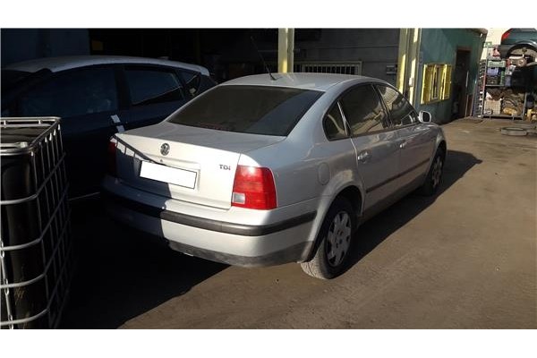 volkswagen passat berlina (3b2) del año 1998