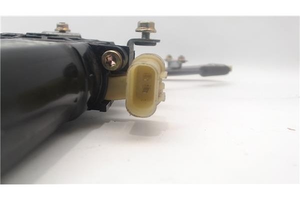Recambio de mecanismo elevalunas delantero izquierdo para hyundai getz (tb) referencia OEM IAM 988101C100  
