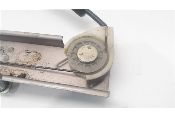 Recambio de mecanismo elevalunas delantero izquierdo para hyundai getz (tb) referencia OEM IAM 988101C100  