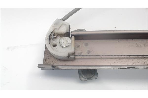 Recambio de mecanismo elevalunas delantero izquierdo para hyundai getz (tb) referencia OEM IAM 988101C100  