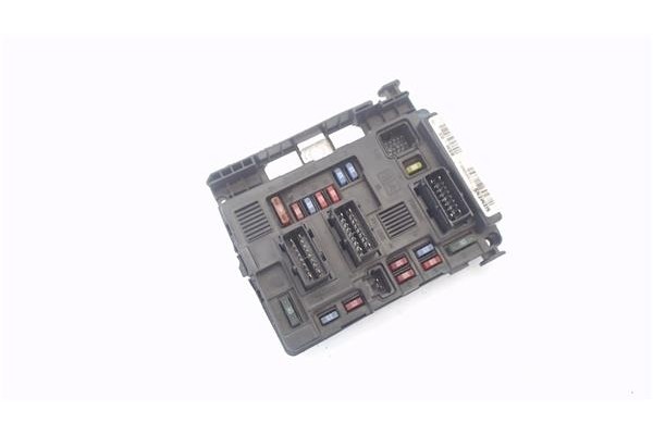 Recambio de caja fusibles/rele para citroen xsara picasso 1.6 referencia OEM IAM T118470003J 9,64E+11 