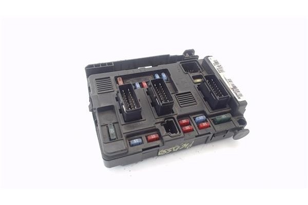 Recambio de caja fusibles/rele para citroen xsara picasso 1.6 referencia OEM IAM T118470003J 9,64E+11 