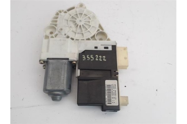 Recambio de motor elevalunas delantero izquierdo para citroen c4 berlina 1.6 hdi referencia OEM IAM 996385101 9221AW 