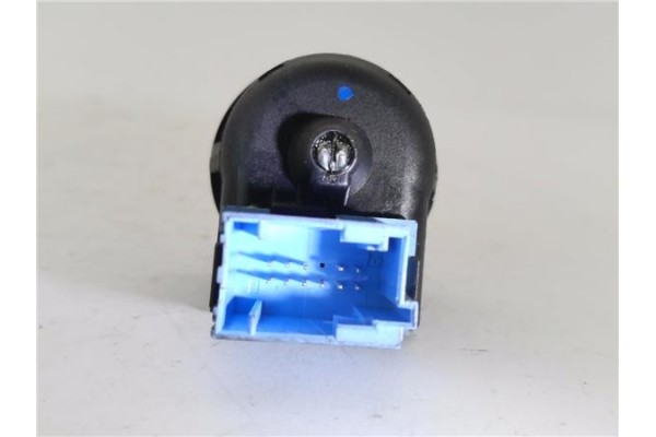 Recambio de mando retrovisor electrico para citroen xsara picasso 1.6 hdi referencia OEM IAM 185526  
