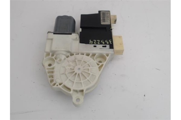 Recambio de motor elevalunas delantero derecho para citroen c4 berlina 1.6 hdi referencia OEM IAM 996388101 9222AV 