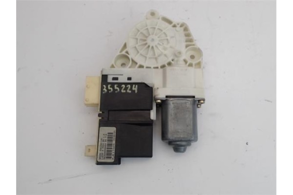 Recambio de motor elevalunas delantero derecho para citroen c4 berlina 1.6 hdi referencia OEM IAM 996388101 9222AV 