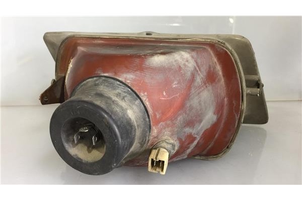Recambio de faro delantero izquierdo para peugeot 205 berlina 1.4 referencia OEM IAM 6204A3  