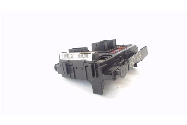 Recambio de caja fusibles/rele para citroen xsara picasso 1.6 referencia OEM IAM T118470003J 9,64E+11 