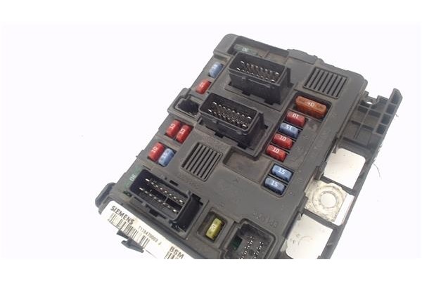 Recambio de caja fusibles/rele para citroen xsara picasso 1.6 referencia OEM IAM T118470003J 9,64E+11 