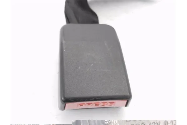 Recambio de anclaje cinturon trasero derecho para peugeot 206 2.0 hdi 90 referencia OEM IAM 8975R0  