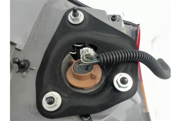 Recambio de piloto trasero derecho para lexus is ii (_xe2_) 220 d (ale20) referencia OEM IAM 8155153161  