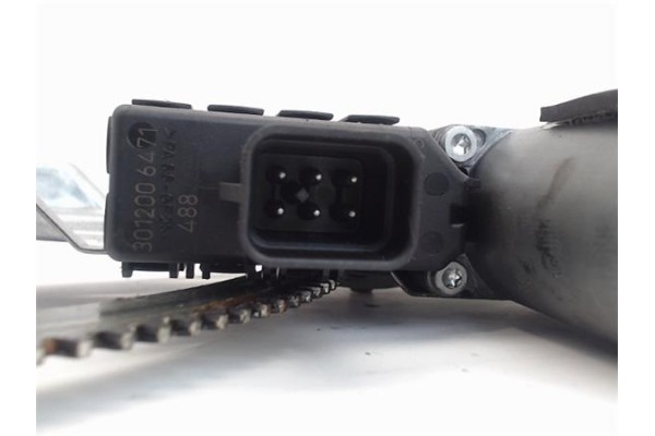 Recambio de mecanismo elevalunas delantero izquierdo para opel astra h berlina referencia OEM IAM A330013100417  