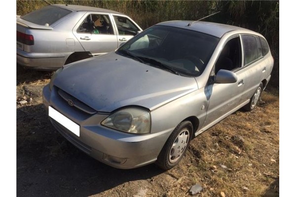 kia rio (2000) del año 