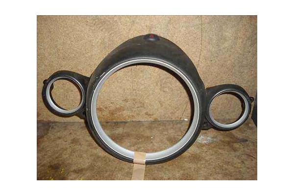 Recambio de consola para mini one 1.4 95cv referencia OEM IAM 24050400  