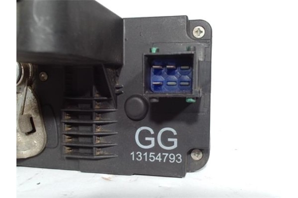 Recambio de cierre electromagnetico trasero izquierdo para opel corsa c (2003) 1.3 cdti referencia OEM IAM 13154793GG  