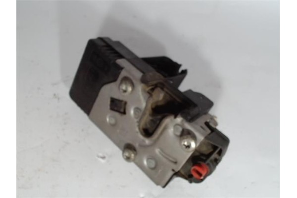 Recambio de cierre electromagnetico trasero izquierdo para opel corsa c (2003) 1.3 cdti referencia OEM IAM 13154793GG  
