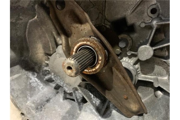 Recambio de caja cambios manual para mercedes-benz vito furgón (638) 2.3 110 d  (638.074) referencia OEM IAM A6382600000 2843301