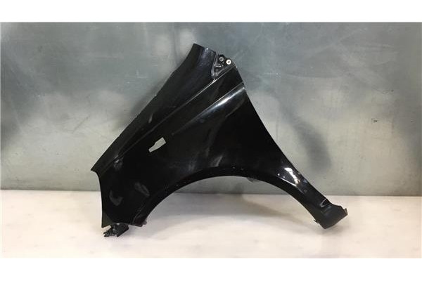 Recambio de aleta delantero izquierda para toyota yaris (ksp9/scp9/nlp9) 1.4 básico referencia OEM IAM 538120D010  