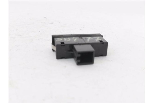 Recambio de interruptor luces emergencia para audi a6 avant (4f5) 2.0 tdi referencia OEM IAM 4F0941509  