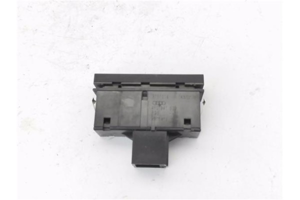 Recambio de interruptor luces emergencia para audi a6 avant (4f5) 2.0 tdi referencia OEM IAM 4F0941509  