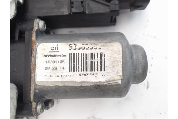 Recambio de mecanismo elevalunas delantero izquierdo para opel meriva referencia OEM IAM 5140093  