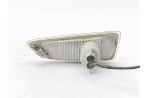 Recambio de piloto intermitente lat. delantero derecho para opel astra j 1.6 referencia OEM IAM 13273104  
