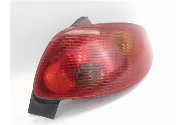 Recambio de piloto trasero derecho para peugeot 206 2.0 hdi 90 referencia OEM IAM 6351S0  