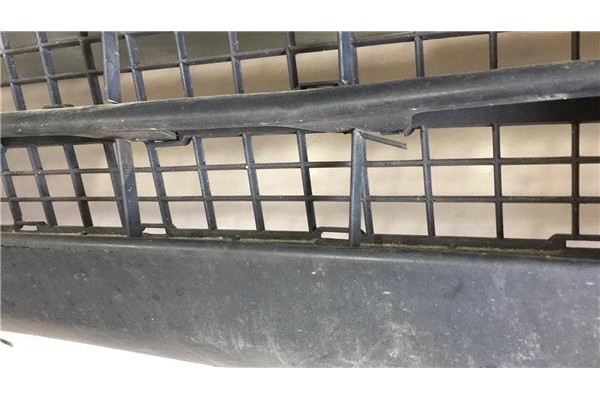 Recambio de paragolpes delantero para peugeot partner furgón 1.6 hdi referencia OEM IAM 7401W7  