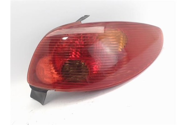 Recambio de piloto trasero derecho para peugeot 206 2.0 hdi 90 referencia OEM IAM 6351S0  