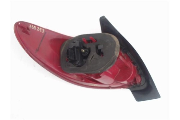 Recambio de piloto trasero derecho para peugeot 206 2.0 hdi 90 referencia OEM IAM 6351S0  