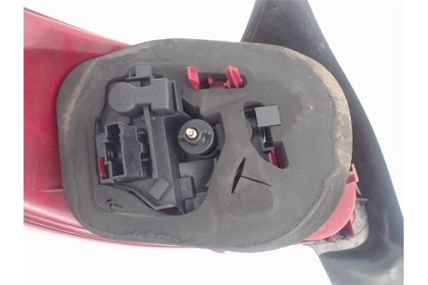 Recambio de piloto trasero derecho para peugeot 206 2.0 hdi 90 referencia OEM IAM 6351S0  