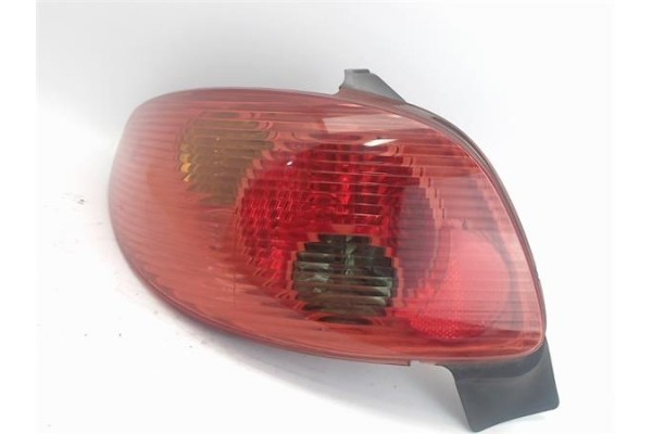 Recambio de piloto trasero izquierdo para peugeot 206 2.0 hdi 90 referencia OEM IAM 6350S0  