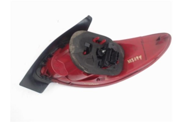 Recambio de piloto trasero izquierdo para peugeot 206 2.0 hdi 90 referencia OEM IAM 6350S0  